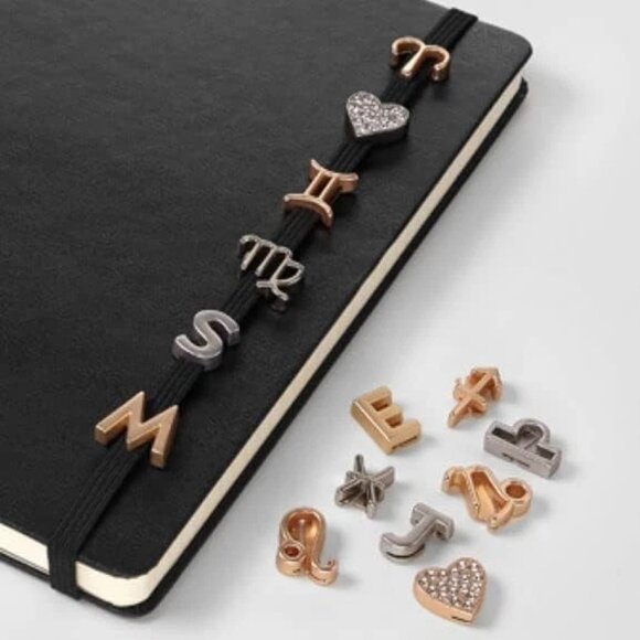 New Moleskine Gold Tone Pin - Letter K - for the legendary notebook - Picture 2 of 3